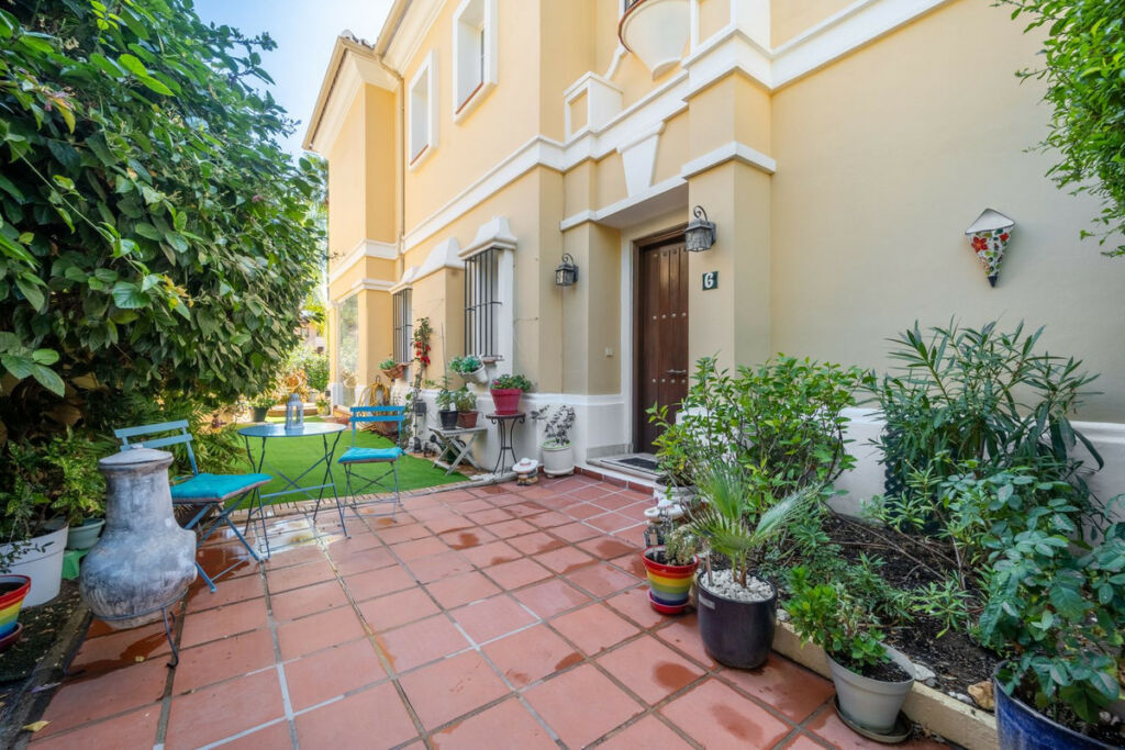 Semi-Detached House Elviria Málaga - image 33