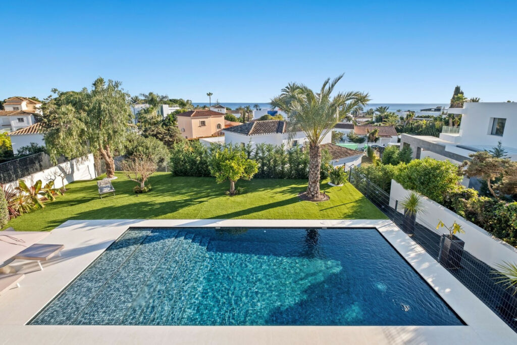 Detached Villa Marbesa Málaga - image 33