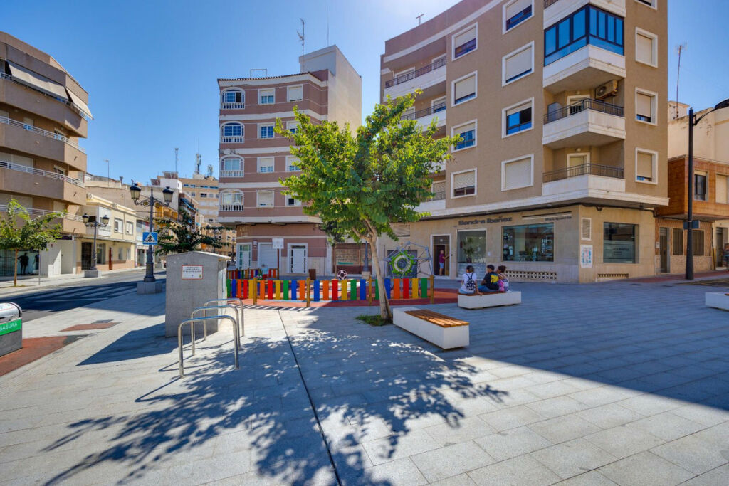 Middle Floor Apartment Guardamar del Segura Alicante - image 33