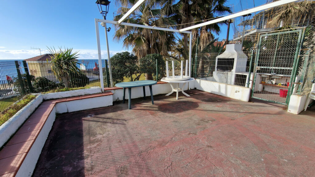 Middle Floor Apartment Estepona Málaga - image 33