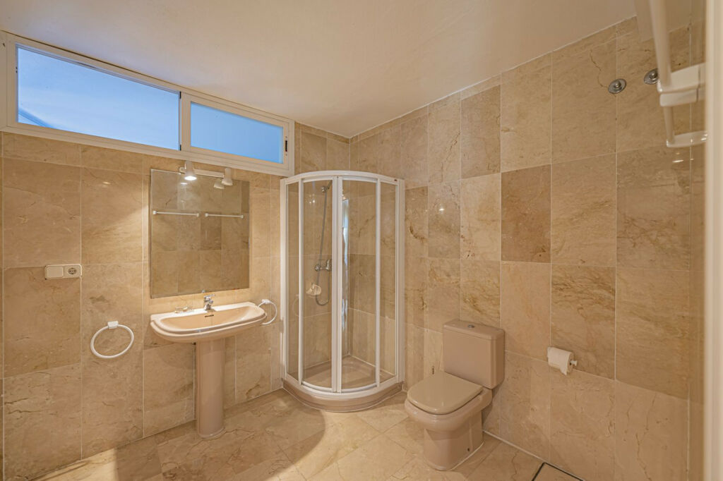 Townhouse Nueva Andalucía Málaga - image 33