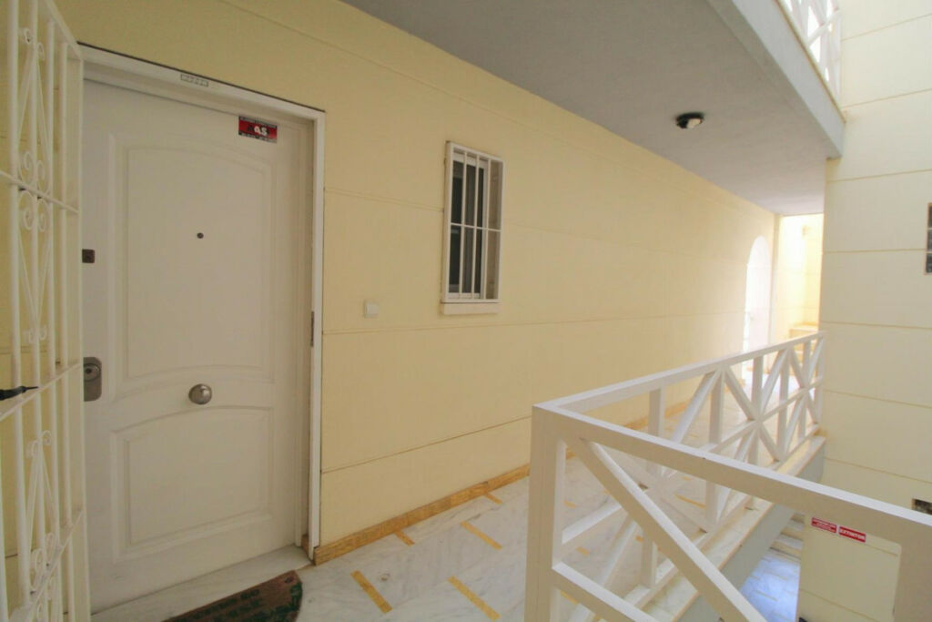 Middle Floor Apartment La Veleta Alicante - image 33