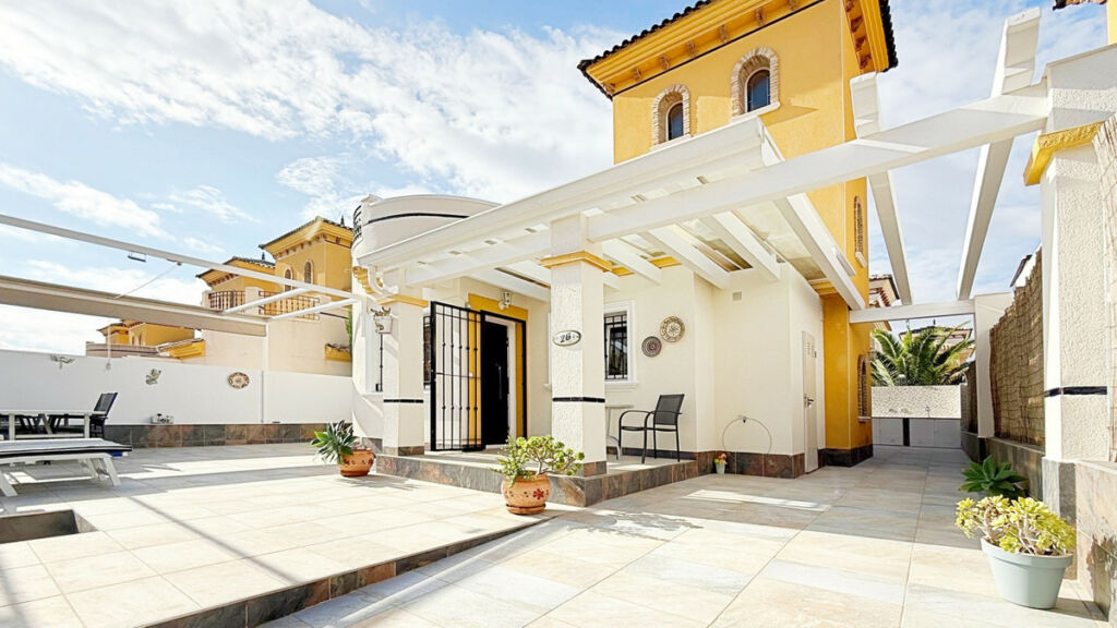 Detached Villa Los Altos Alicante - image 33