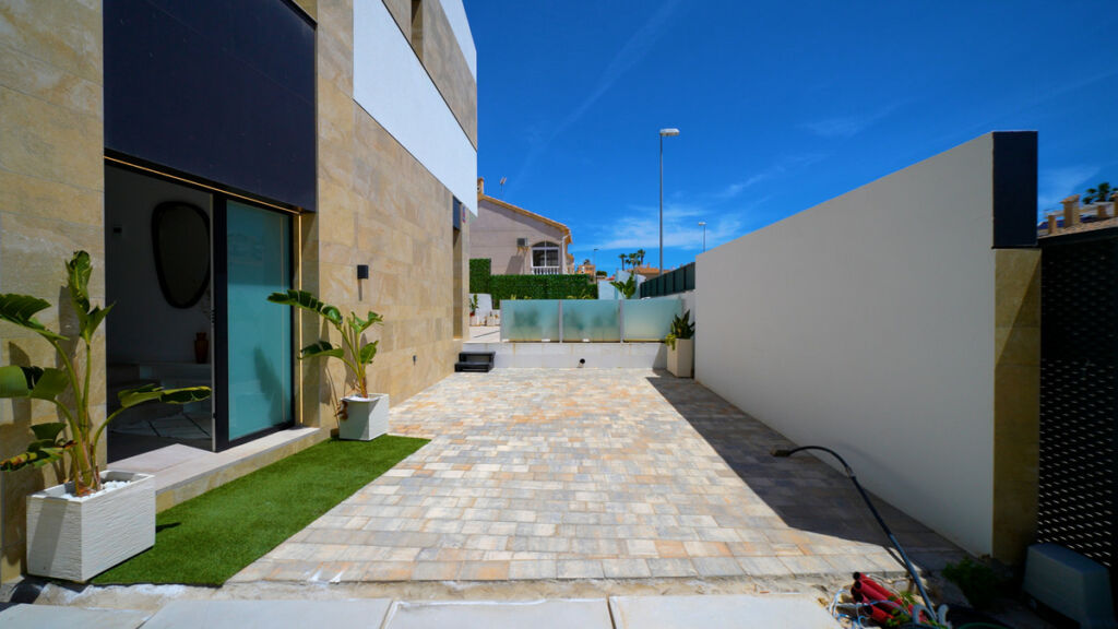 Detached Villa Los Altos Alicante - image 33