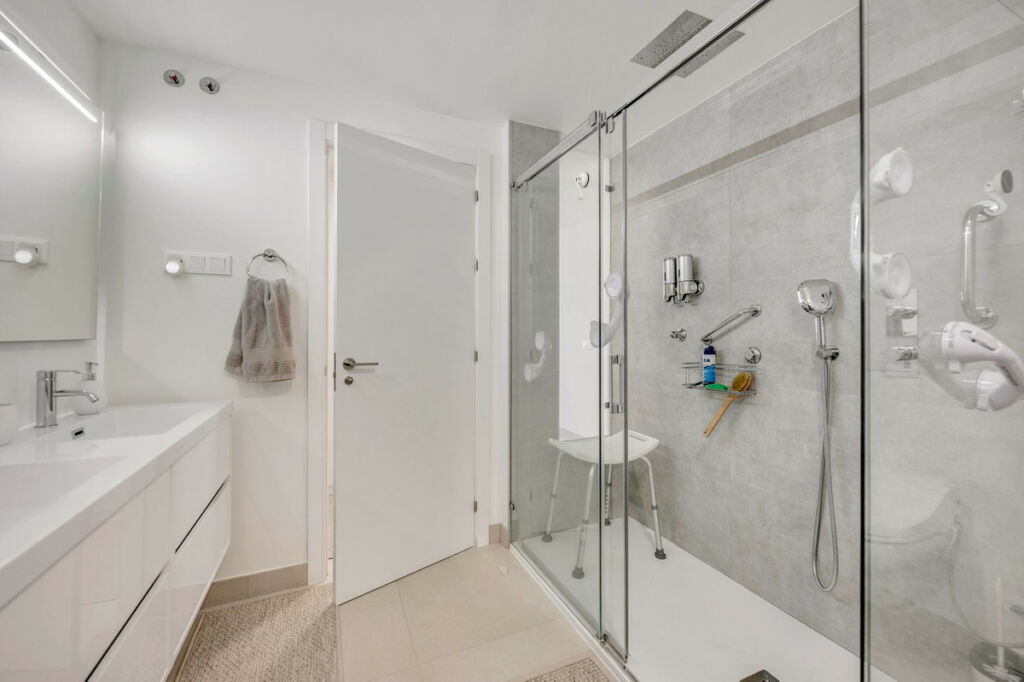 Middle Floor Apartment Calanova Golf Málaga - image 33