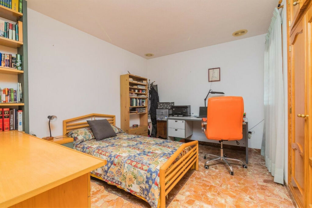 Detached Villa Elche Alicante - image 33