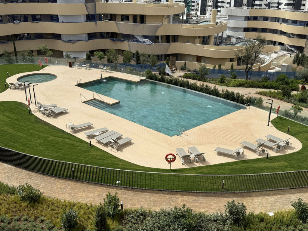 Middle Floor Apartment Higueron Málaga - image 33