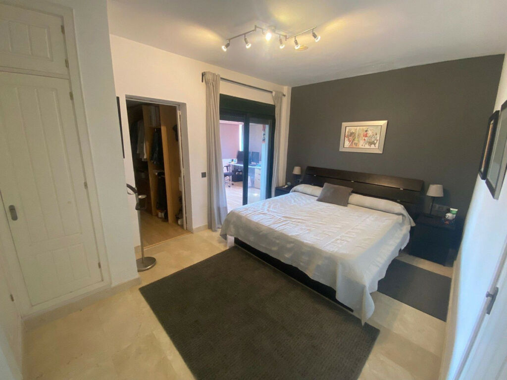 Penthouse Duplex Calahonda Málaga - image 33