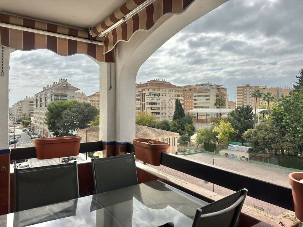 Middle Floor Apartment Fuengirola Málaga - image 33