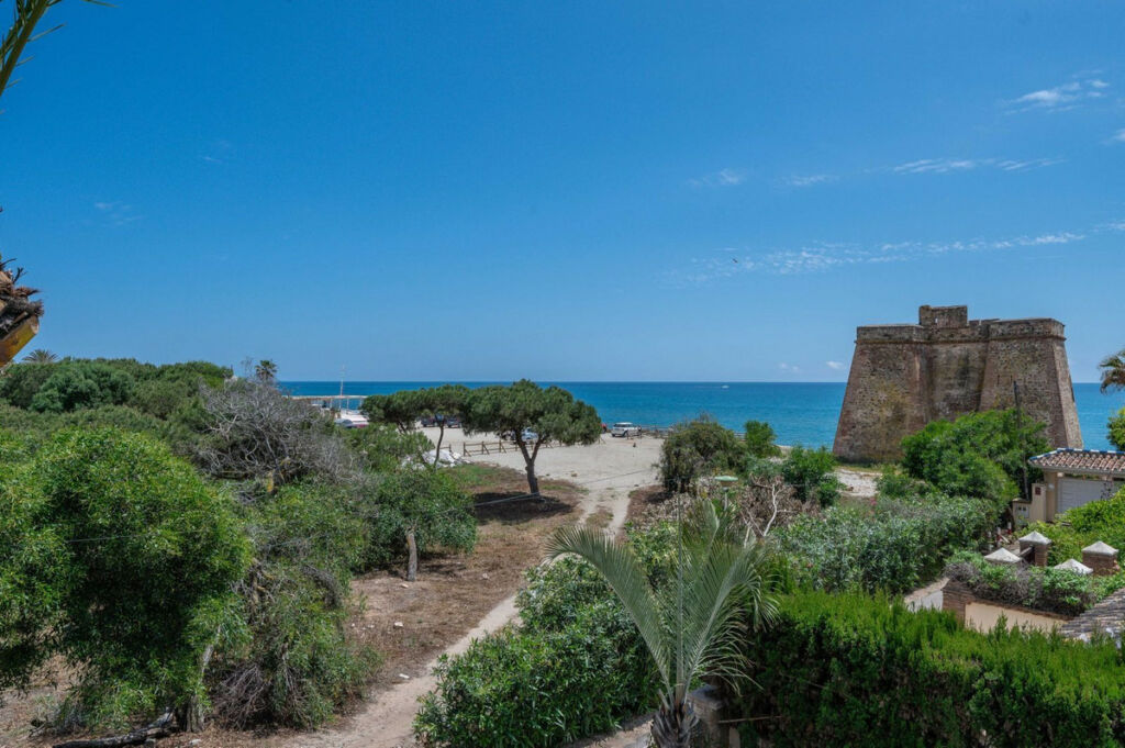 Detached Villa Marbesa Málaga - image 33