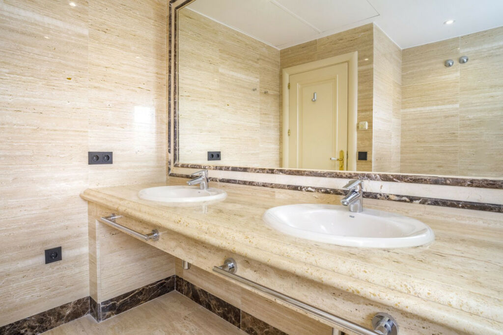 Penthouse Duplex Marbella Málaga - image 33