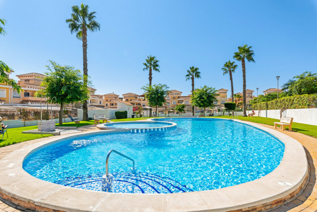 Townhouse Torrevieja Alicante - image 33
