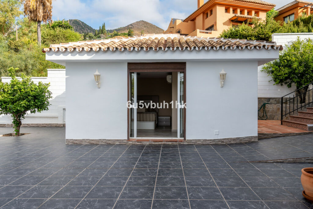 Detached Villa Benalmadena Málaga - image 33
