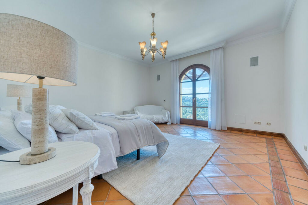 Detached Villa La Zagaleta Málaga - image 34