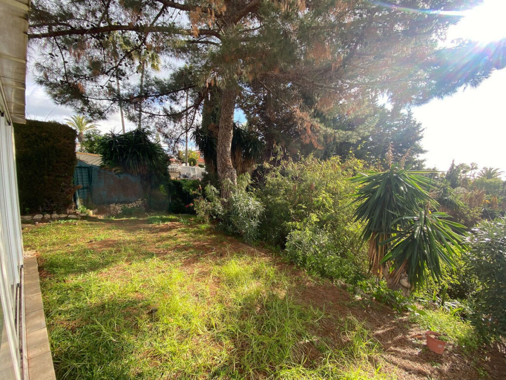 Detached Villa Calahonda Málaga - image 34