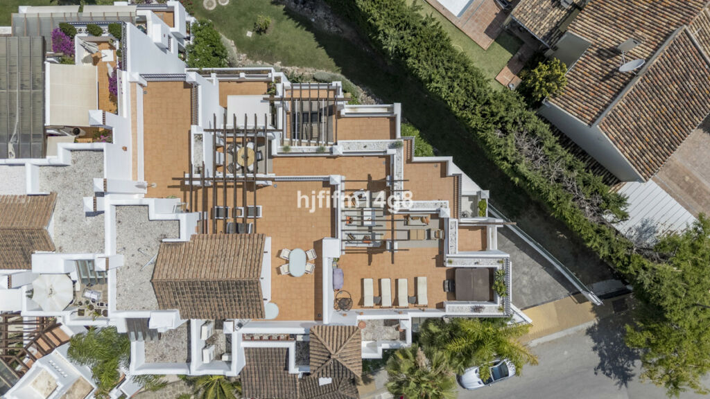 Penthouse Duplex Nueva Andalucía Málaga - image 34