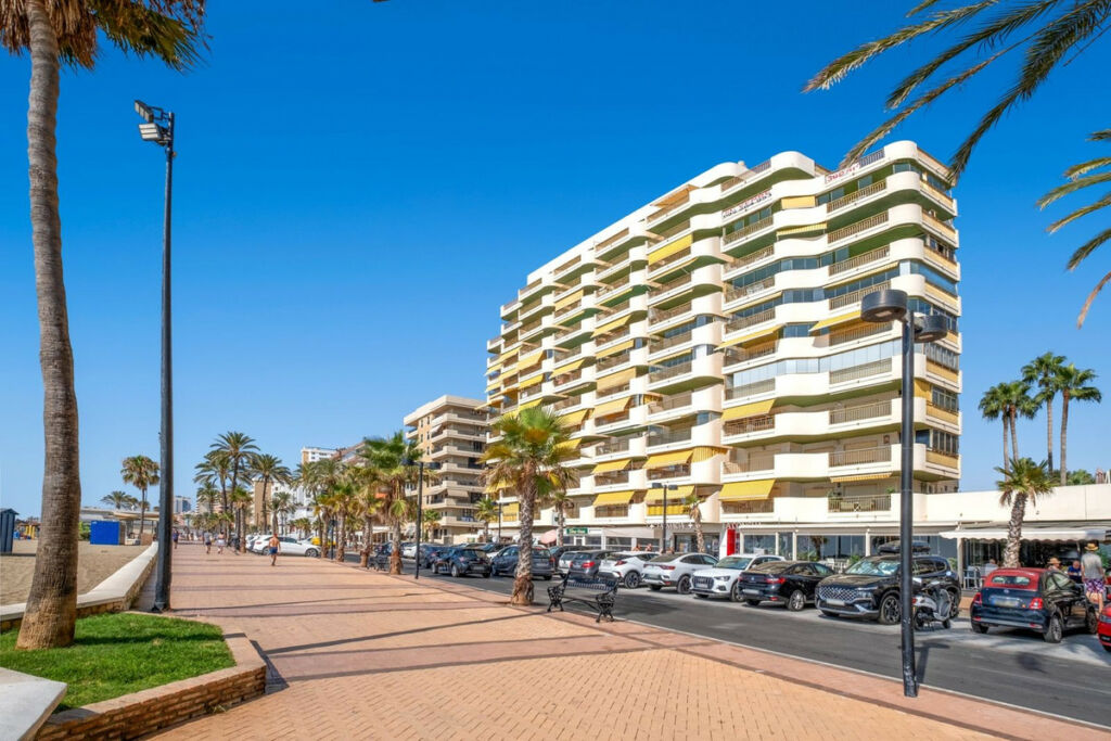 Middle Floor Apartment Fuengirola Málaga - image 33