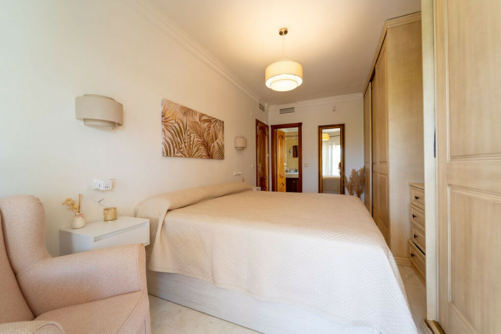 Penthouse Torrequebrada Málaga - image 34
