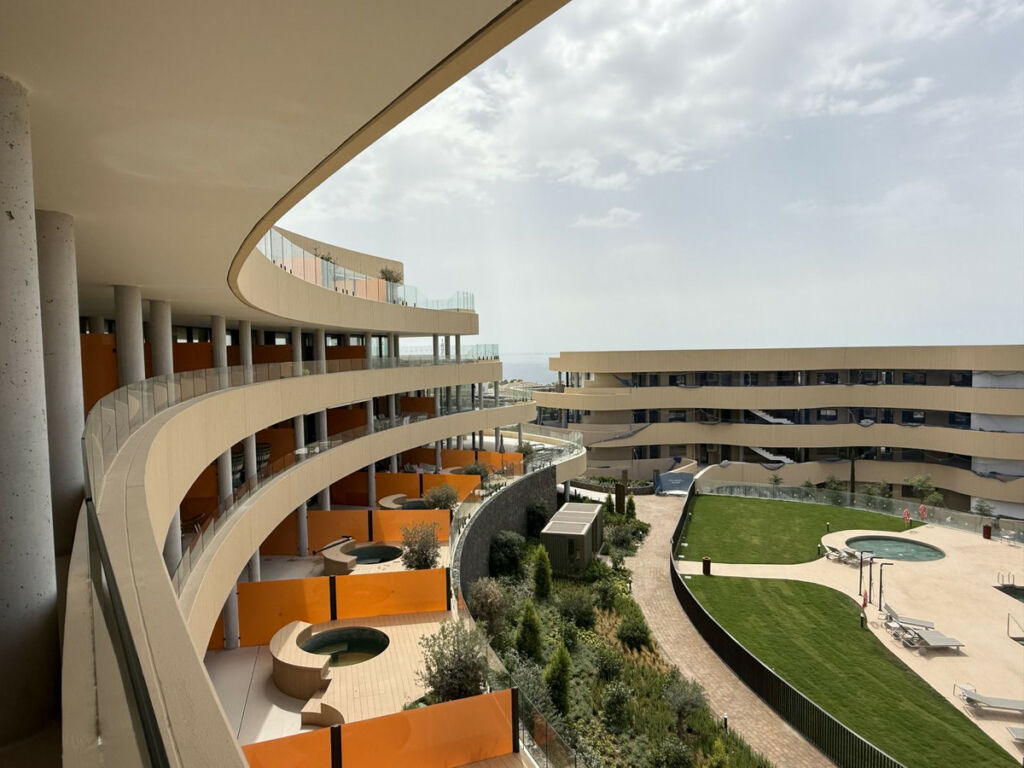 Middle Floor Apartment Higueron Málaga - image 34
