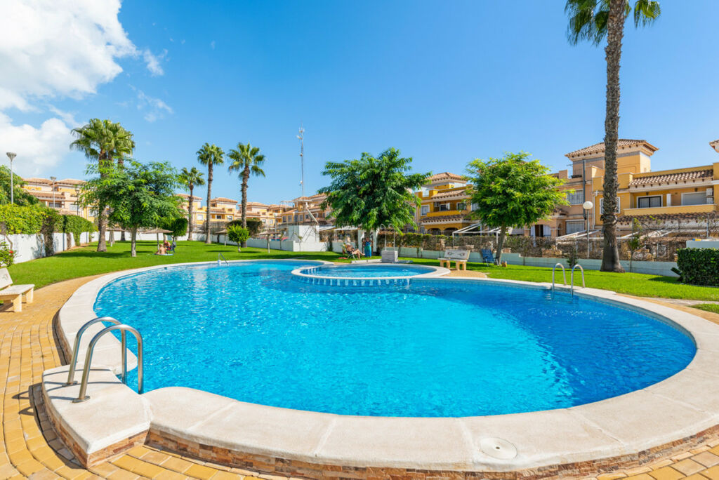 Townhouse Torrevieja Alicante - image 34