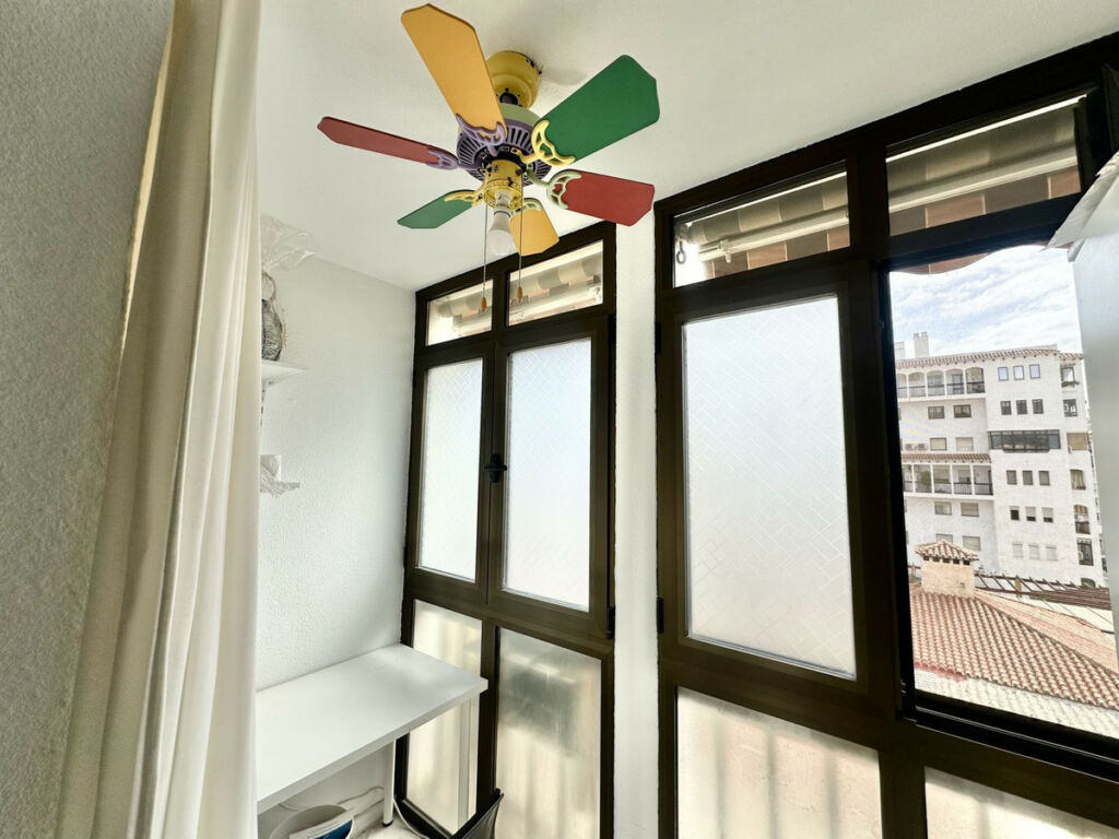 Middle Floor Apartment Fuengirola Málaga - image 34
