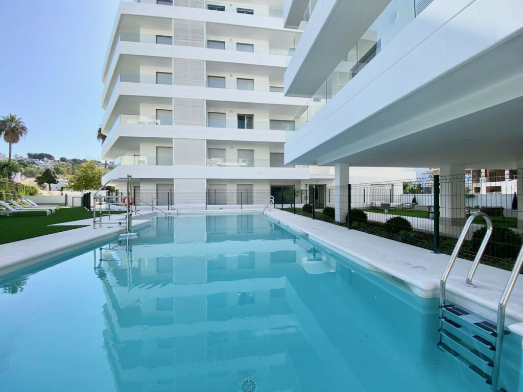 Middle Floor Apartment Nueva Andalucía Málaga - image 34