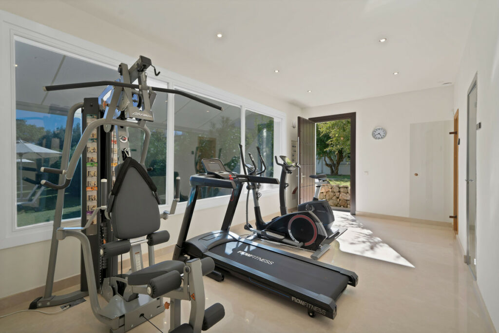 Detached Villa La Zagaleta Málaga - image 34