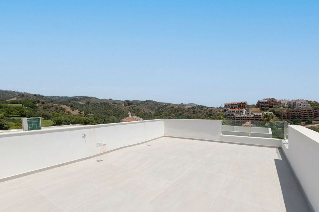 Detached Villa Elviria Málaga - image 34