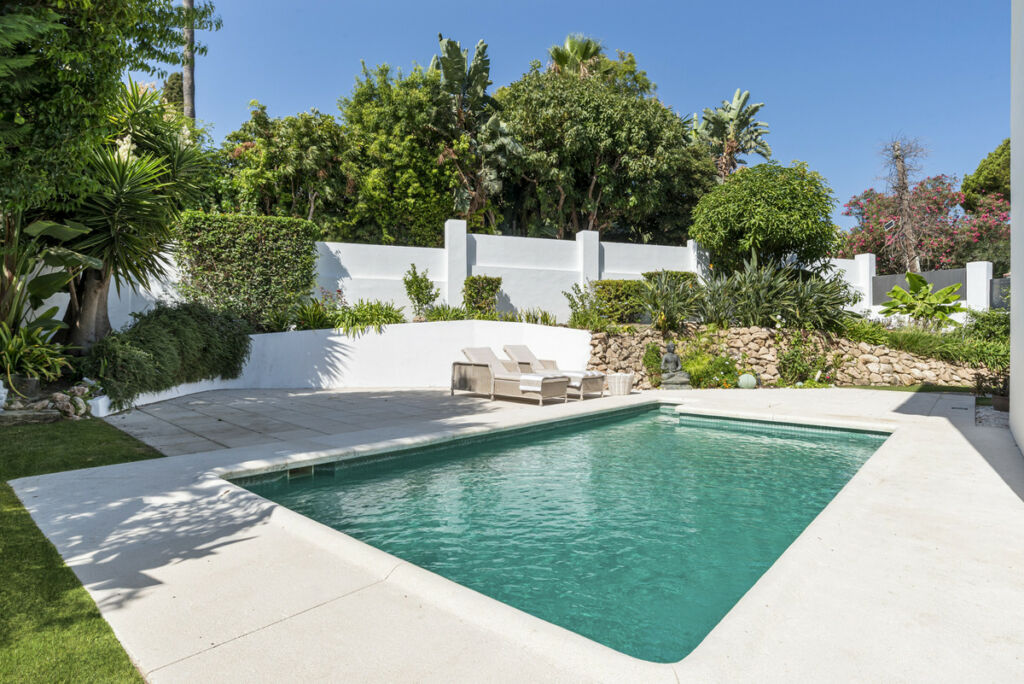 Detached Villa Nueva Andalucía Málaga - image 34