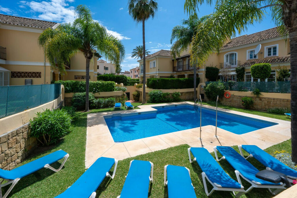 Semi-Detached House Elviria Málaga - image 34