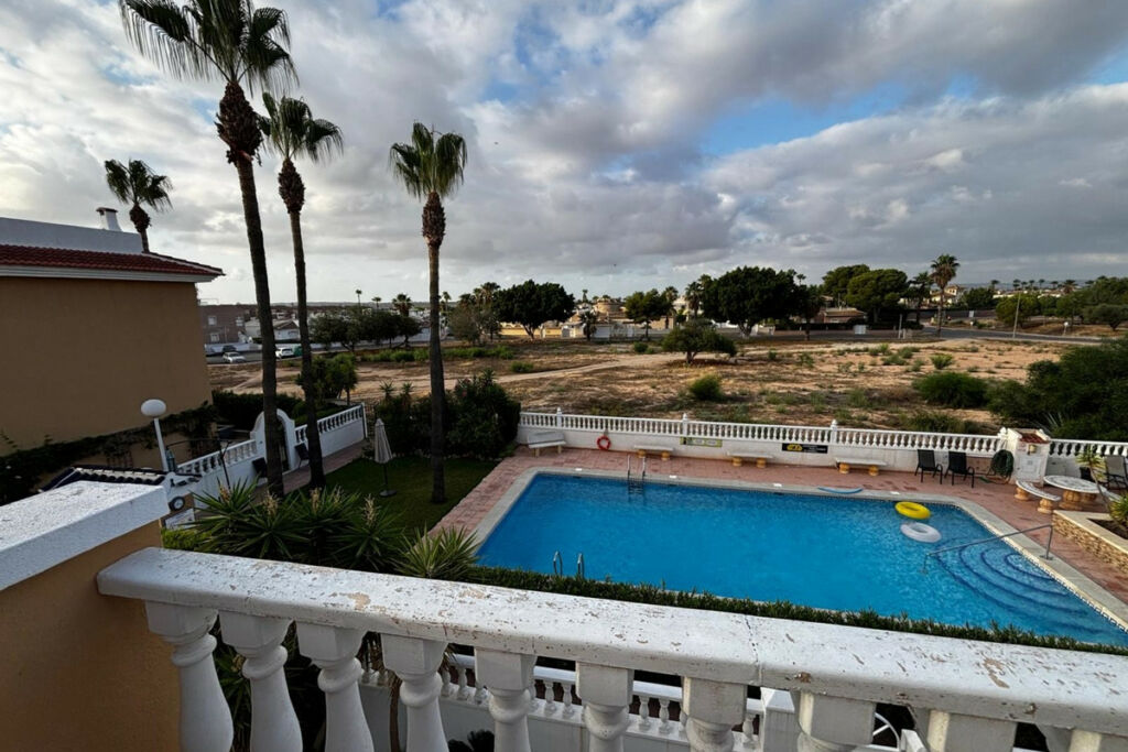Semi-Detached House Dona Pepa Alicante - image 34