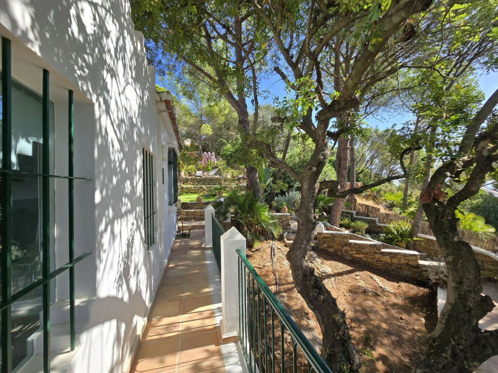 Detached Villa Marbella Málaga - image 35