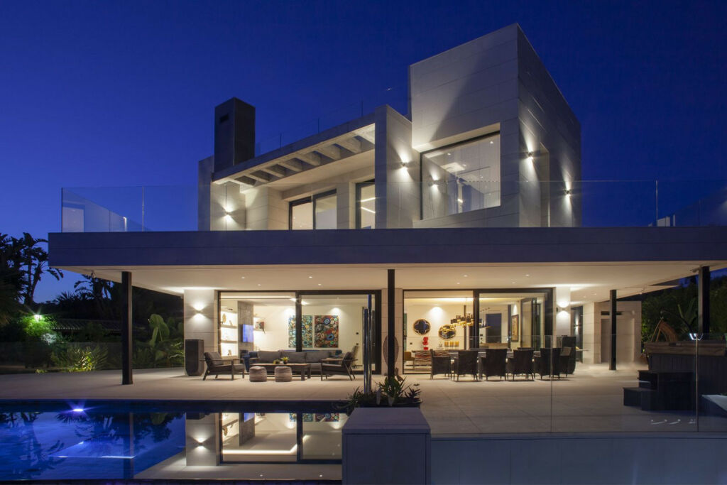 Detached Villa Nueva Andalucía Málaga - image 35