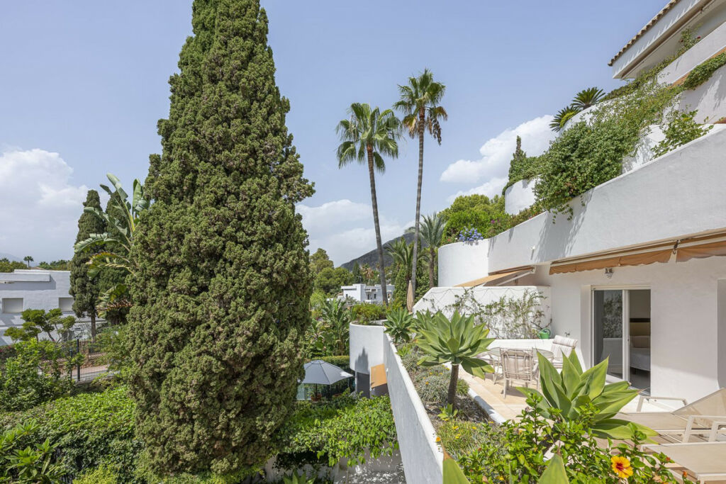 Middle Floor Apartment The Golden Mile Málaga - image 35