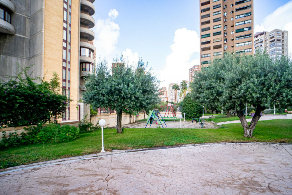 Middle Floor Apartment Benidorm Alicante - image 35