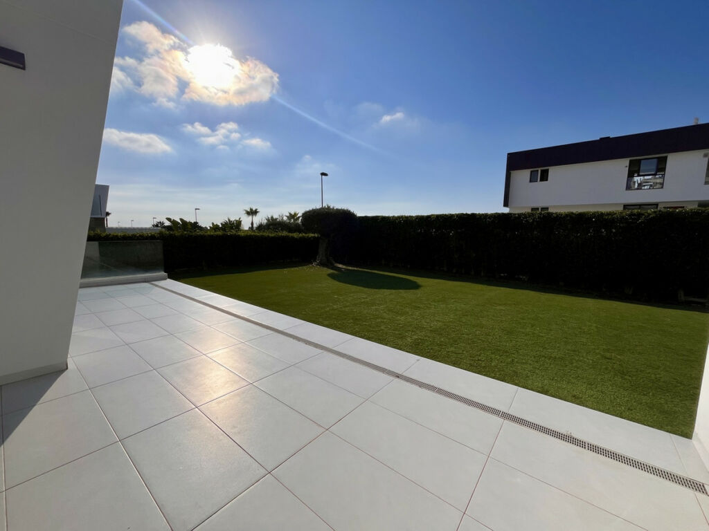 Detached Villa Villamartin Alicante - image 35