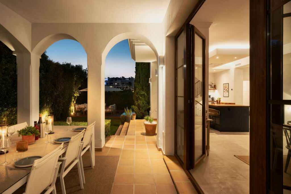 Detached Villa Estepona Málaga - image 35