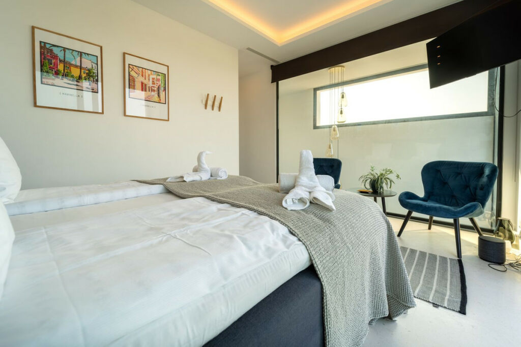 Semi-Detached House Cabopino Málaga - image 35