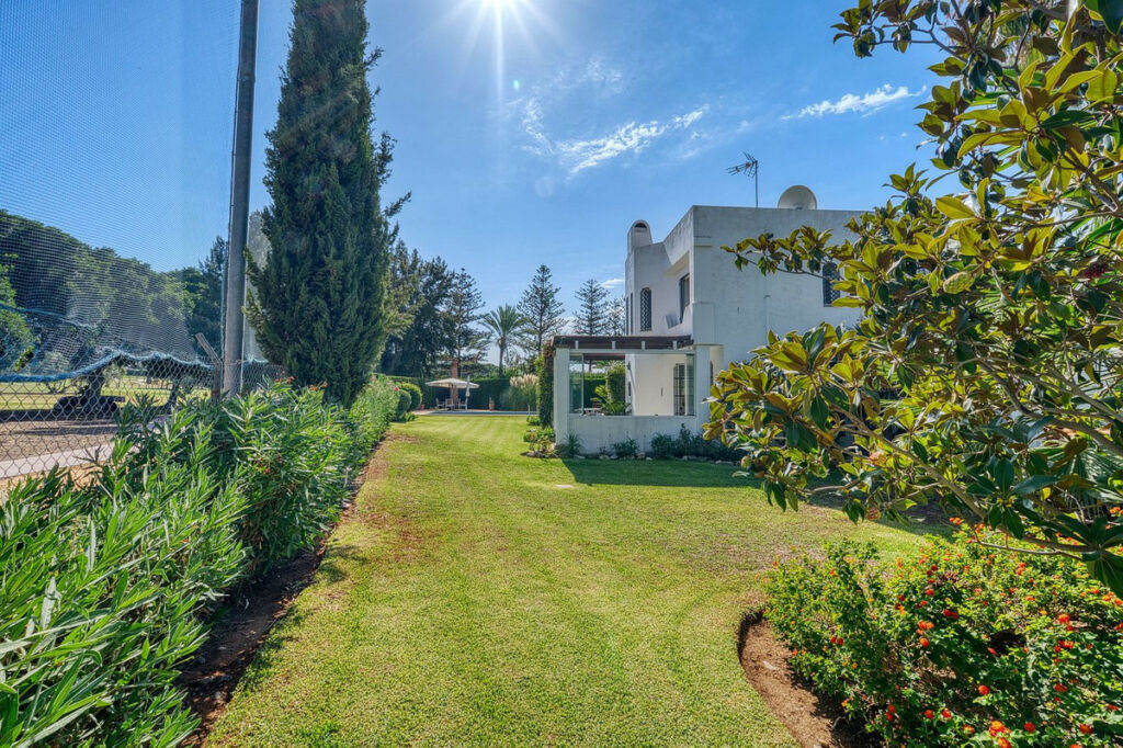 Detached Villa Nueva Andalucía Málaga - image 35