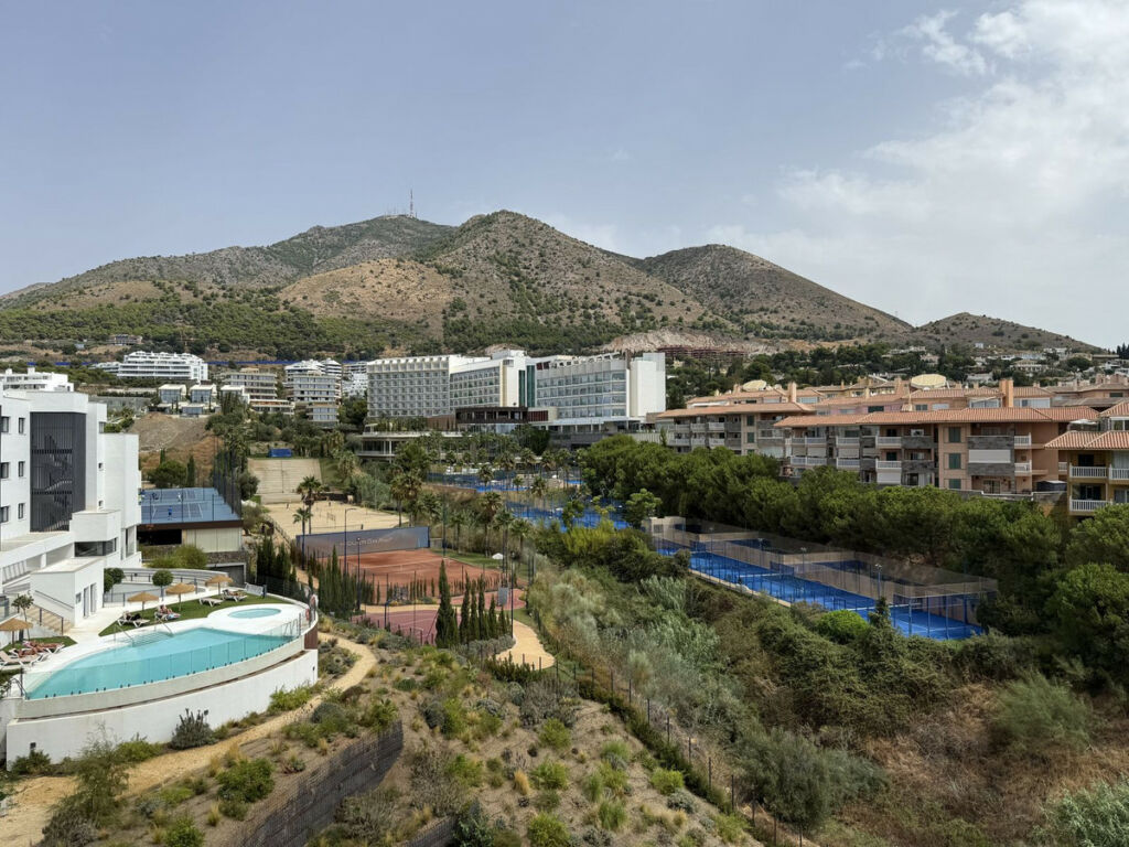 Middle Floor Apartment Higueron Málaga - image 35