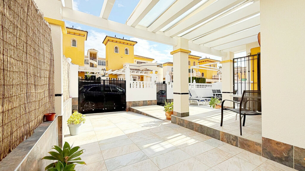 Detached Villa Los Altos Alicante - image 35
