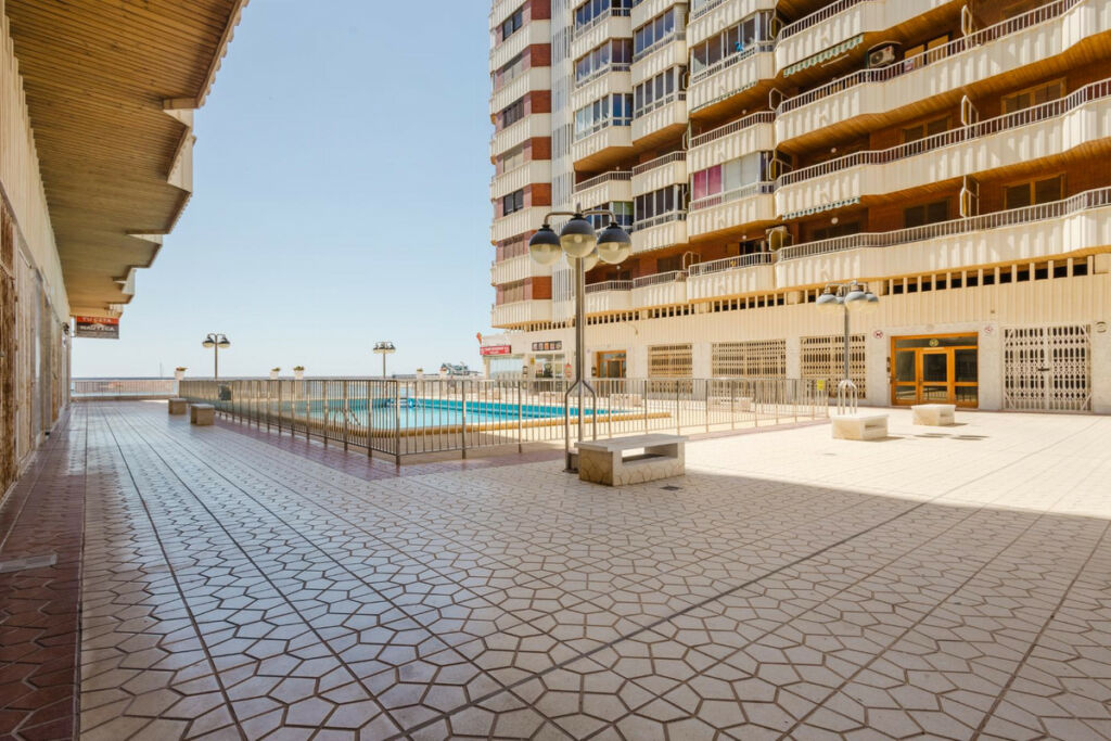 Middle Floor Apartment Torrevieja Alicante - image 36