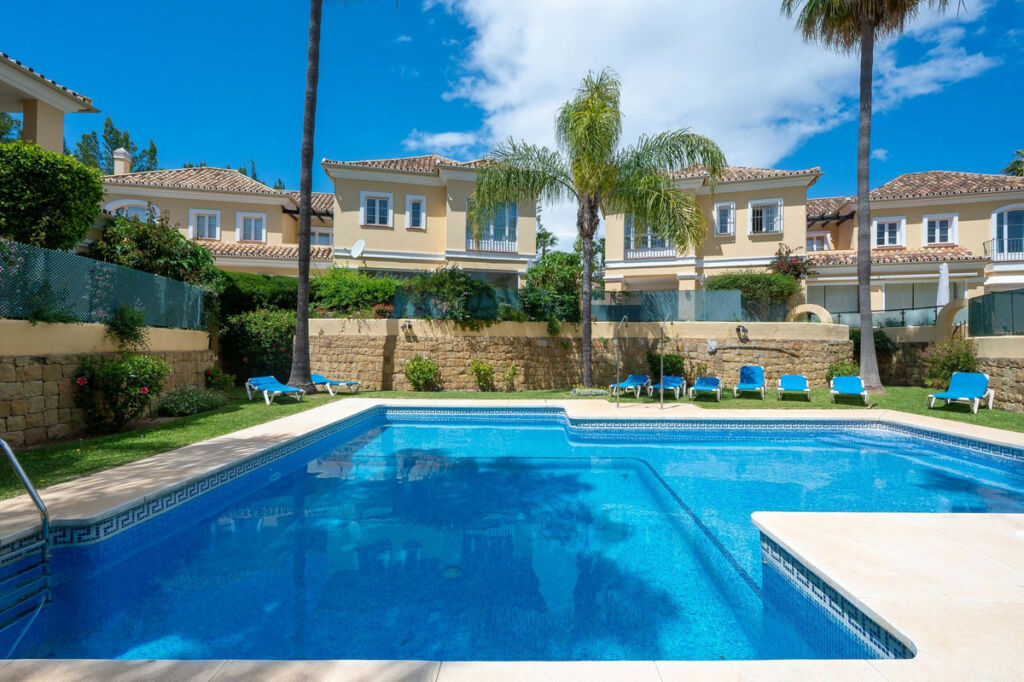 Semi-Detached House Elviria Málaga - image 36