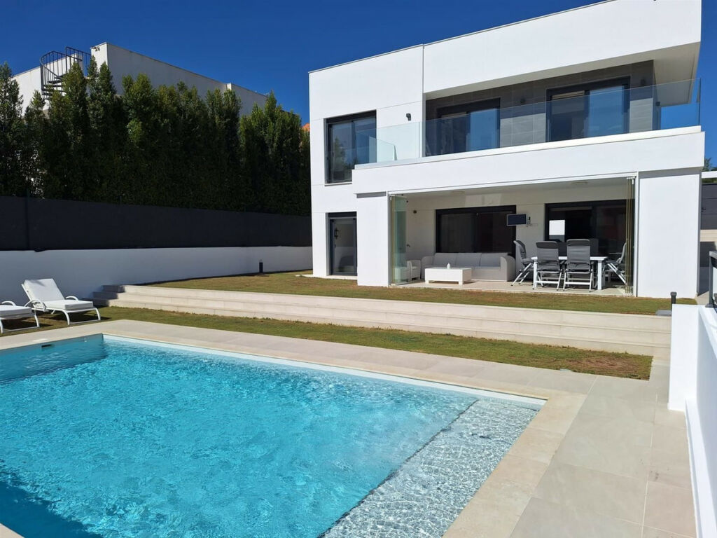Detached Villa La Duquesa Málaga - image 36