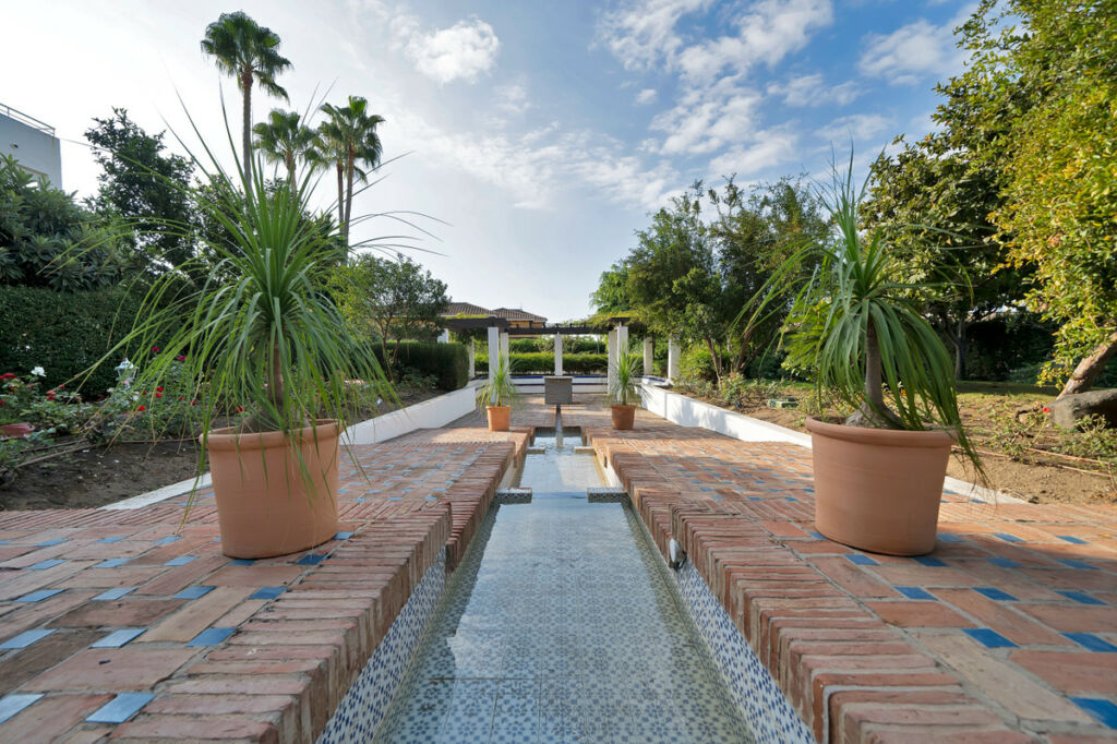 Middle Floor Apartment Estepona Málaga - image 36