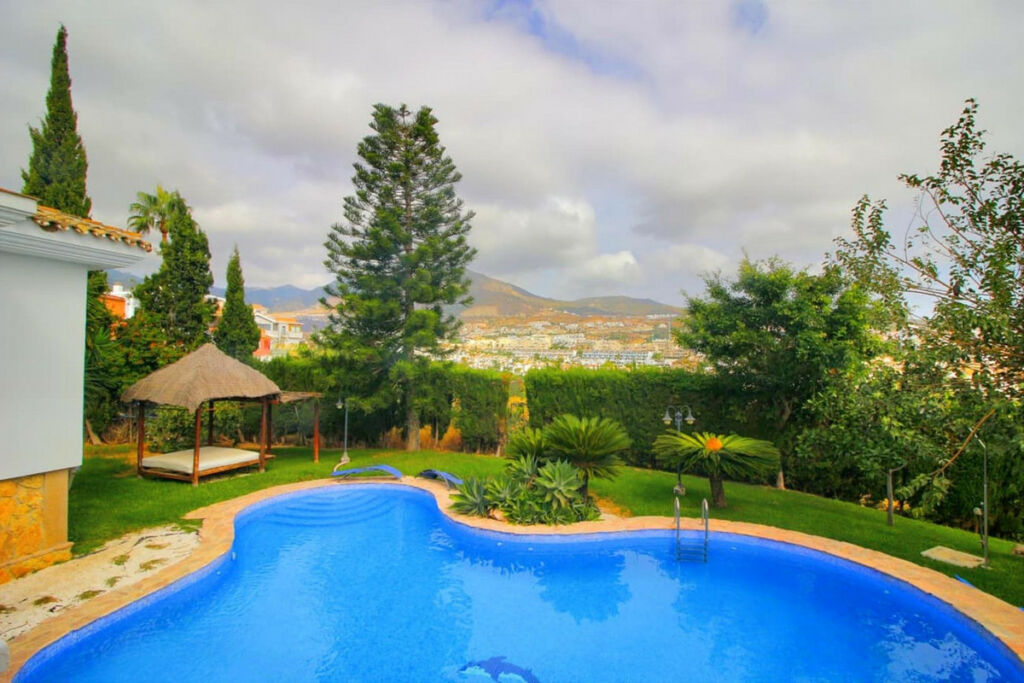 Detached Villa Benalmadena Málaga - image 35