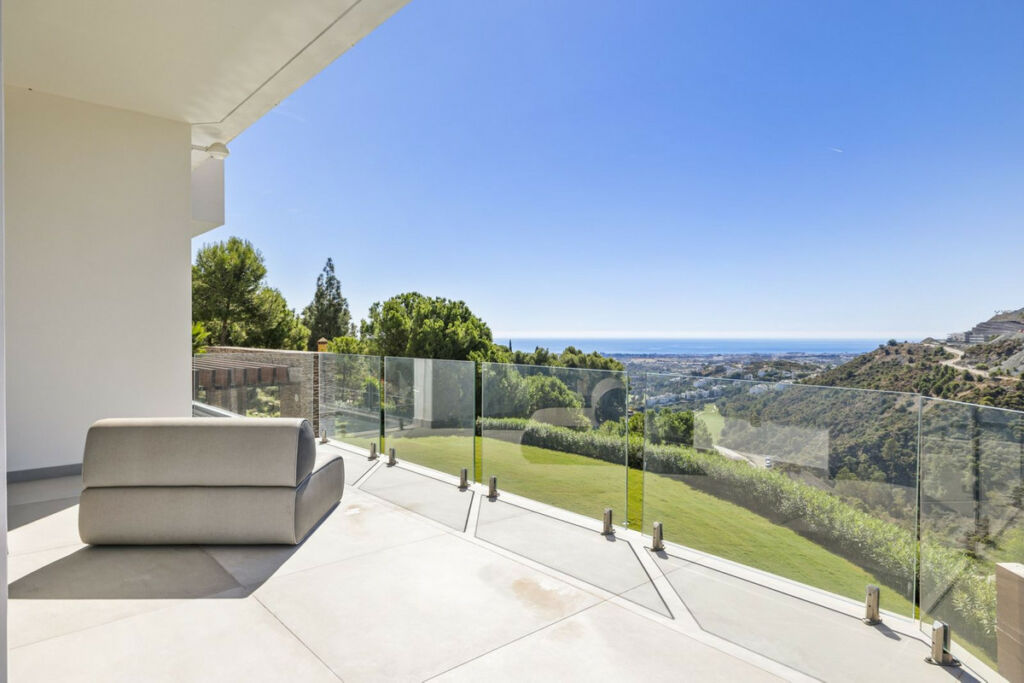 Detached Villa El Madroñal Málaga - image 36