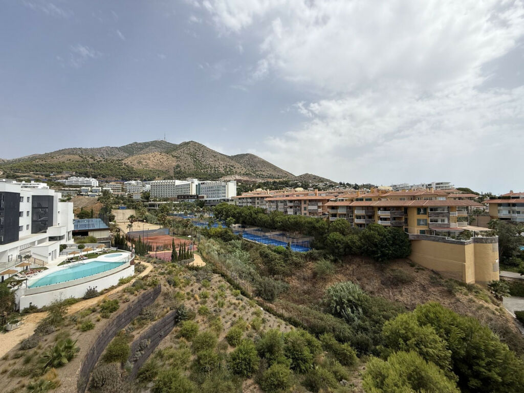 Middle Floor Apartment Higueron Málaga - image 36