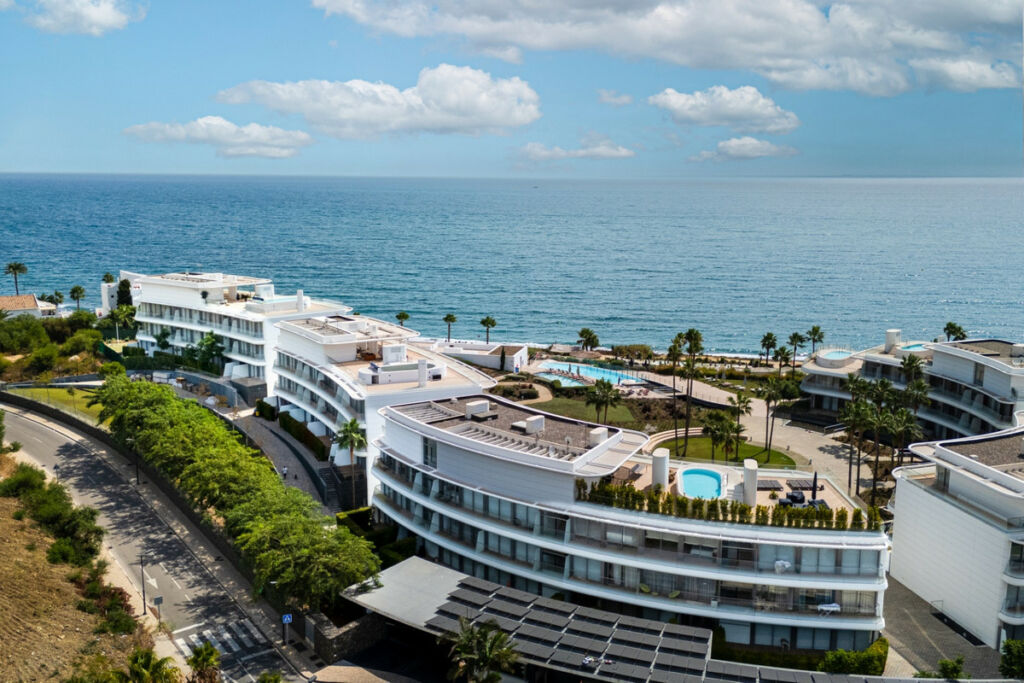 Middle Floor Apartment Estepona Málaga - image 36