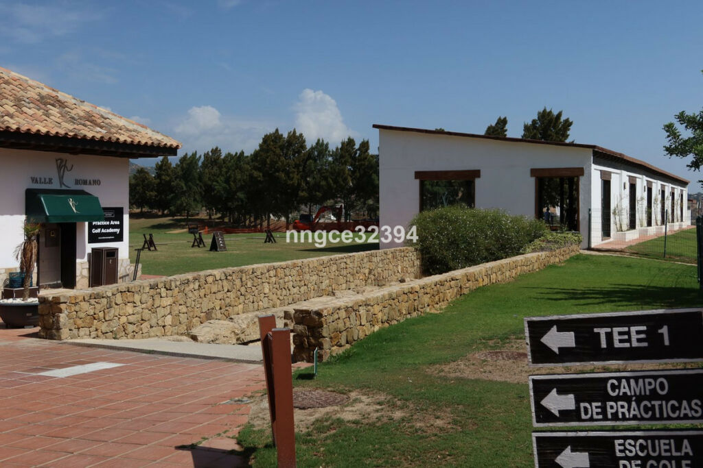 Middle Floor Apartment Estepona Málaga - image 36